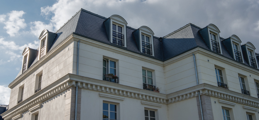hotel de la Motte-Sanguin con pizarra cupa