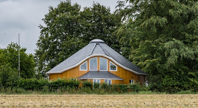 toit circulaire complexe en ardoise naturelle - Cambridgeshire (Royaume-Uni)