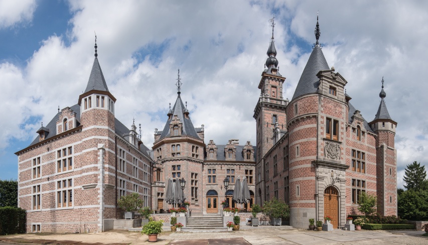 Kasteel van Ordingen in België werd met de natuurleien van CUPA PIZARRAS
