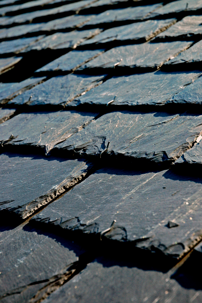CUPA natural slate: installation by nails