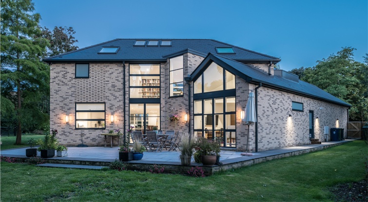 large contemporary property in Cambridge