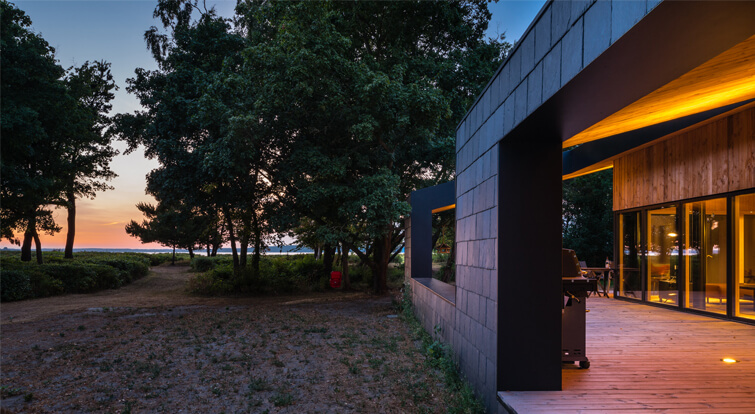 outstanding location of the Treldehuset summer house