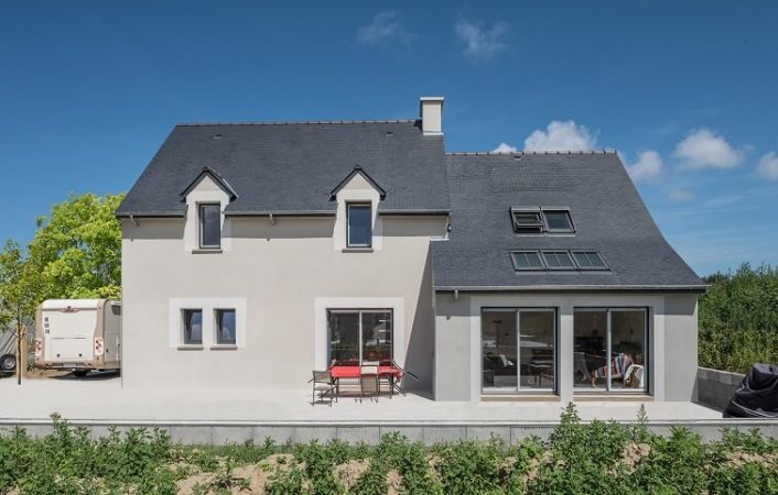 casa-con-sistema-solar-thermoslate