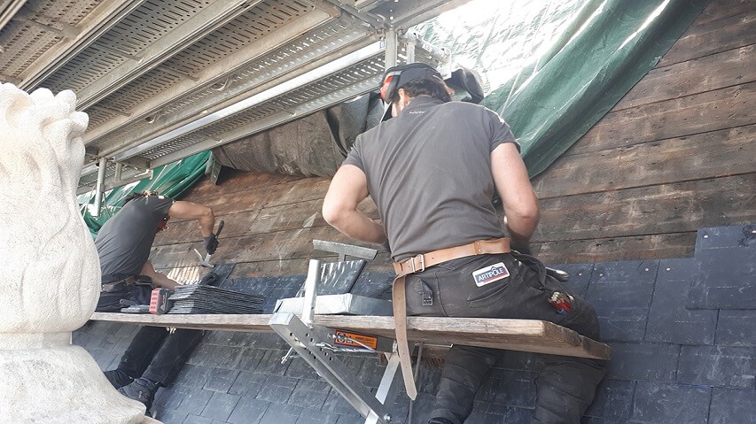 couvreurs dans un chantier à Bordeaux