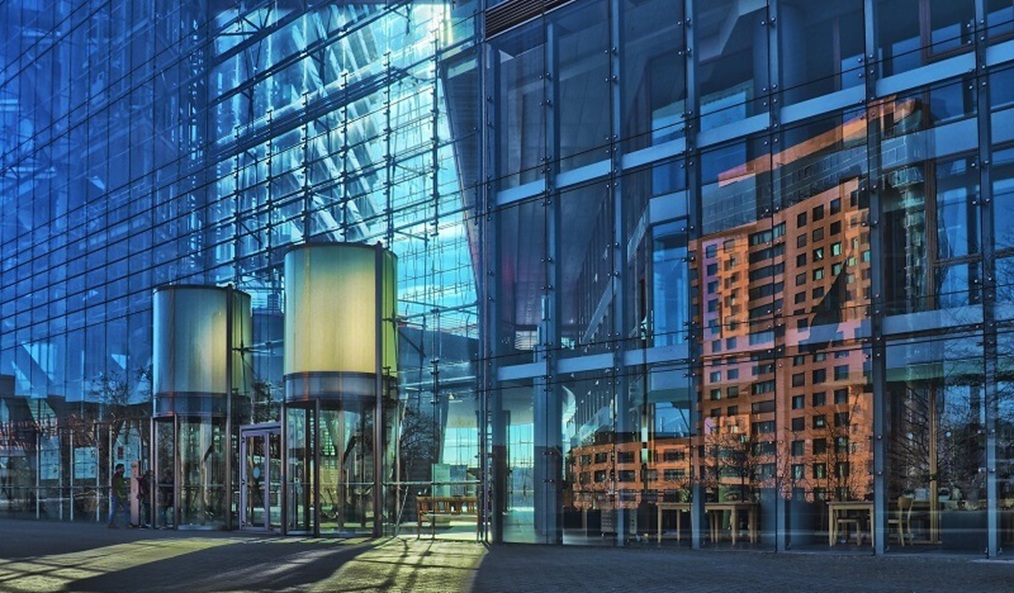 lightweight facade glass uk