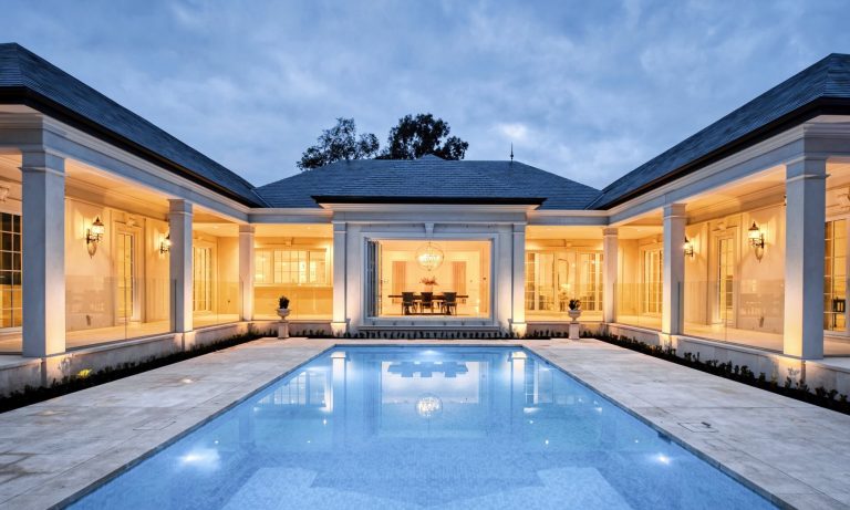 Parkwood Hause, Australia