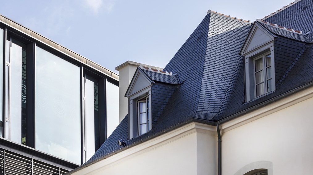 Les six types de lucarnes : Lucarne à deux pans