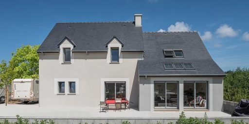 casa-con-sistema-solar-thermoslate